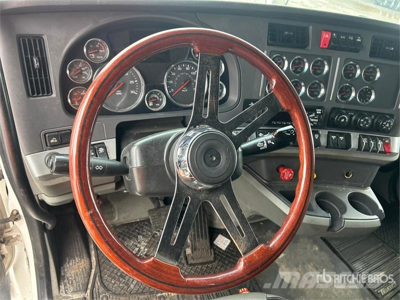 Kenworth T680 Vetopöytäautot