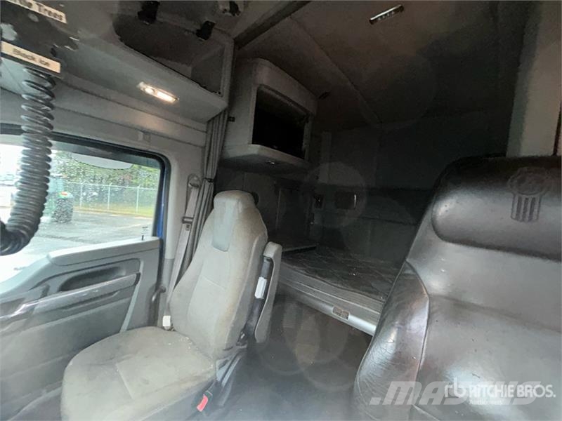 Kenworth T680 Naudoti vilkikai