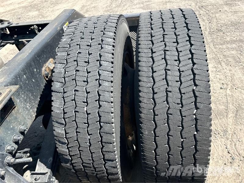 Kenworth T680 Vetopöytäautot