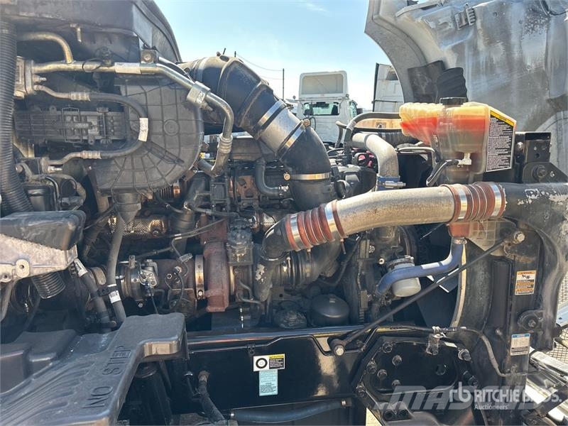 Kenworth T680 Vetopöytäautot