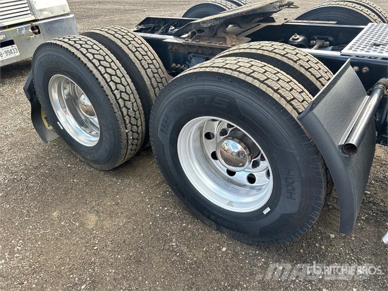 Kenworth T680 Tractor Units