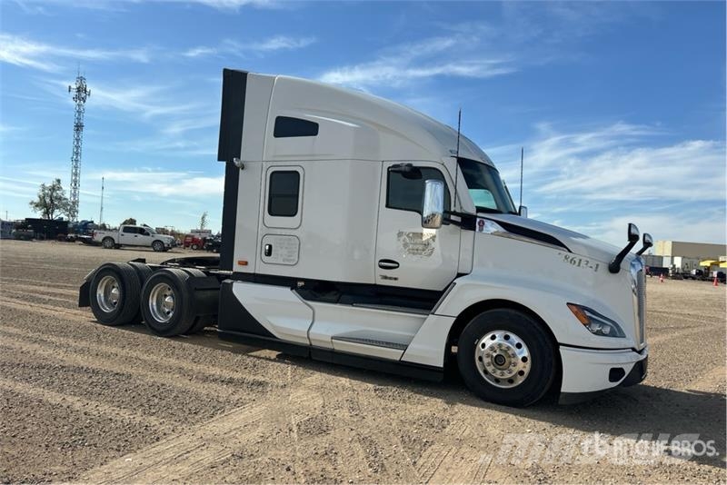 Kenworth T680 Τράκτορες