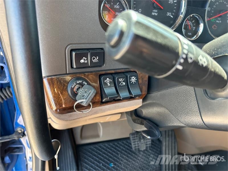 Kenworth T680 Tractor Units