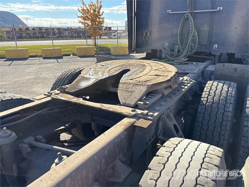 Kenworth T680 وحدات الجر