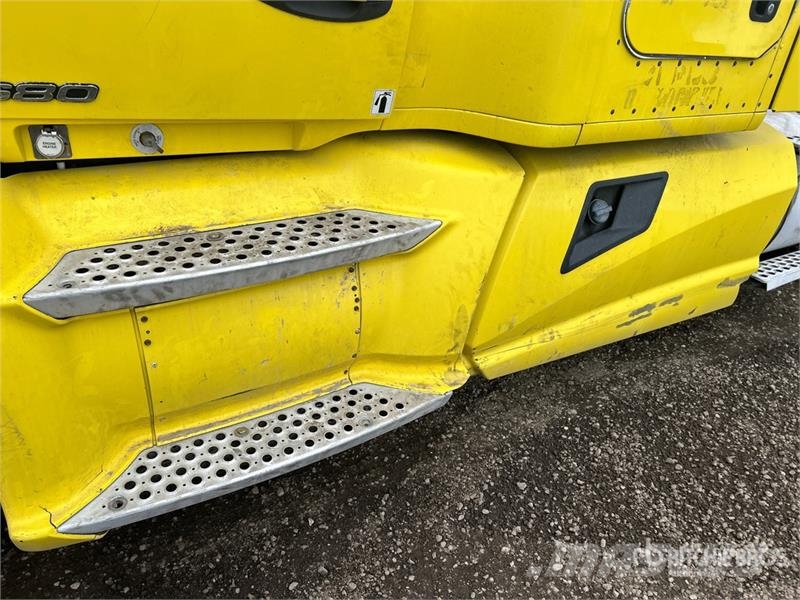 Kenworth T680 Vetopöytäautot