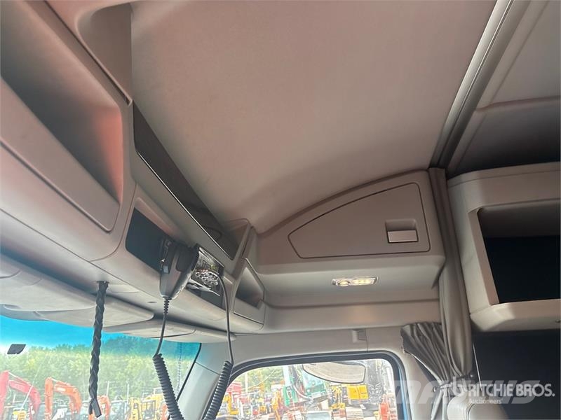 Kenworth T680 Vetopöytäautot