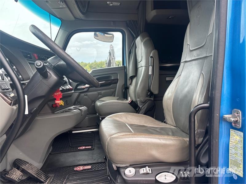 Kenworth T680 Vetopöytäautot