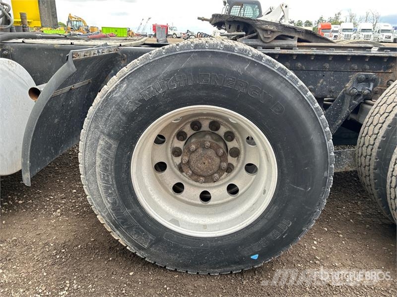 Kenworth T680 Vetopöytäautot