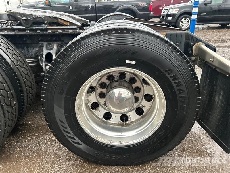Kenworth T680 Truck Tractor Units