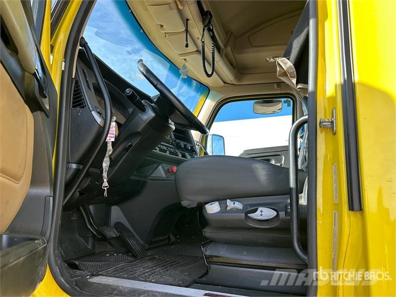 Kenworth T680 Truck Tractor Units