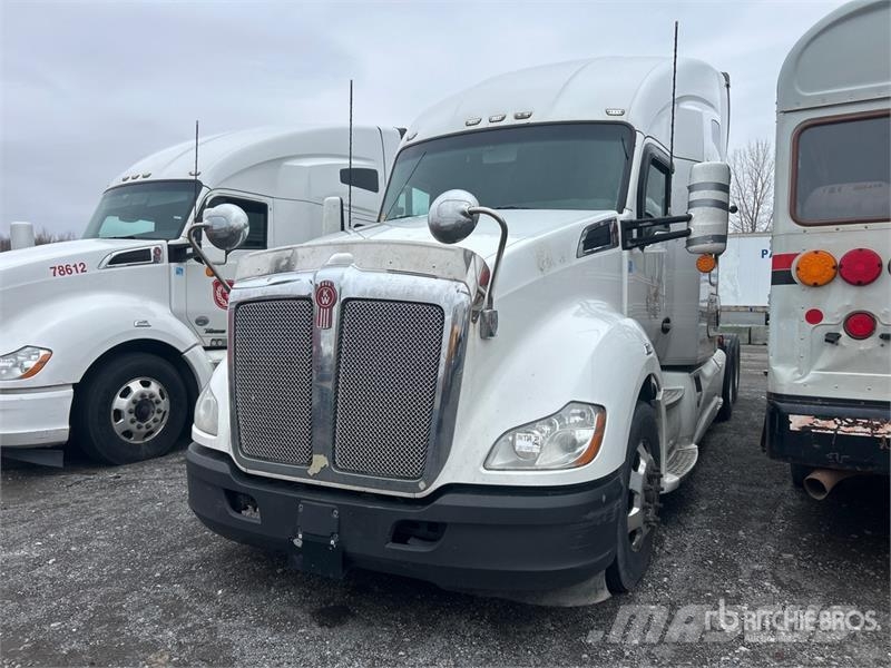 Kenworth T680 وحدات الجر