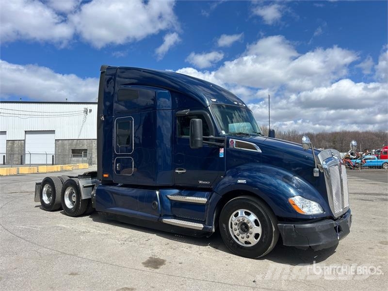 Kenworth T680 Vetopöytäautot