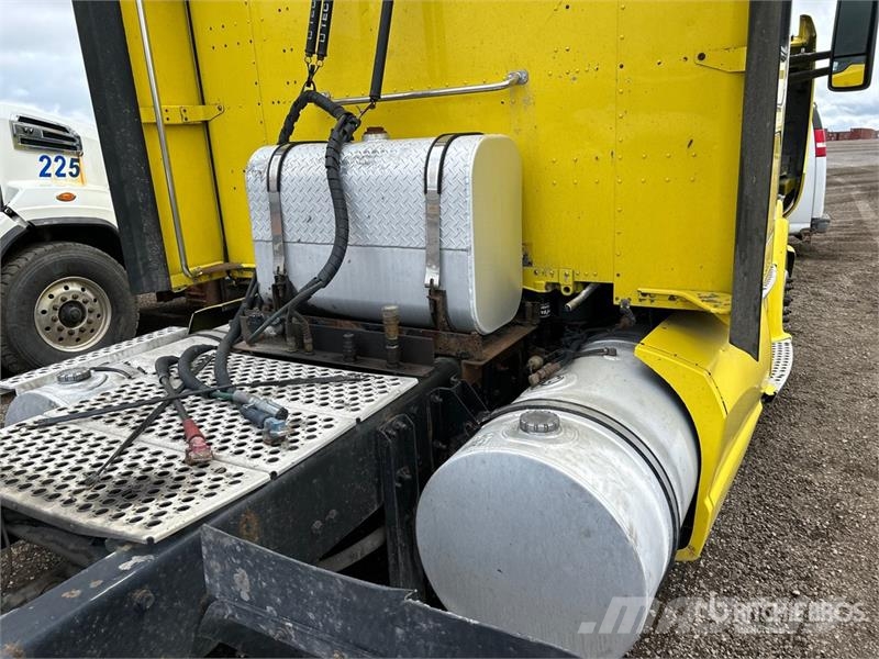 Kenworth T680 Vetopöytäautot