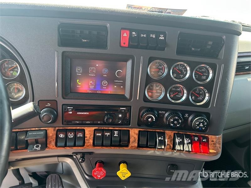 Kenworth T680 Vetopöytäautot