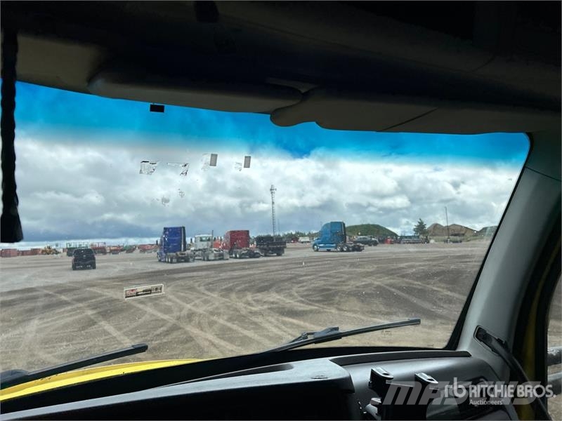 Kenworth T680 Vetopöytäautot