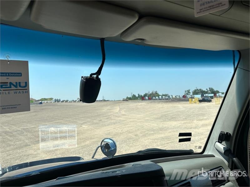 Kenworth T680 Truck Tractor Units