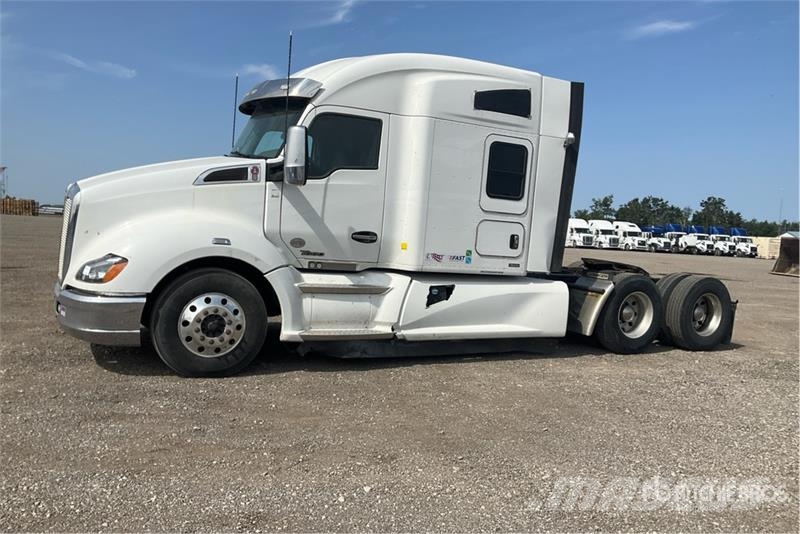Kenworth T680 Vetopöytäautot