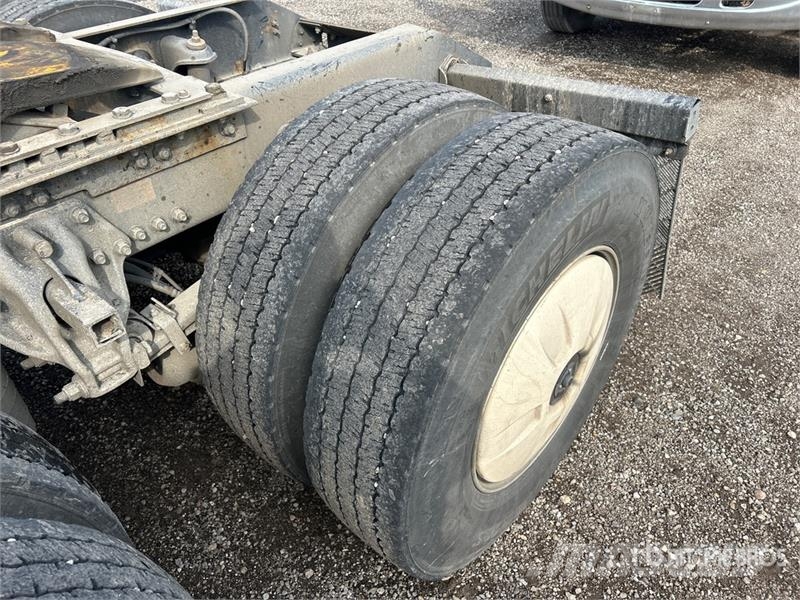 Kenworth T680 Vetopöytäautot