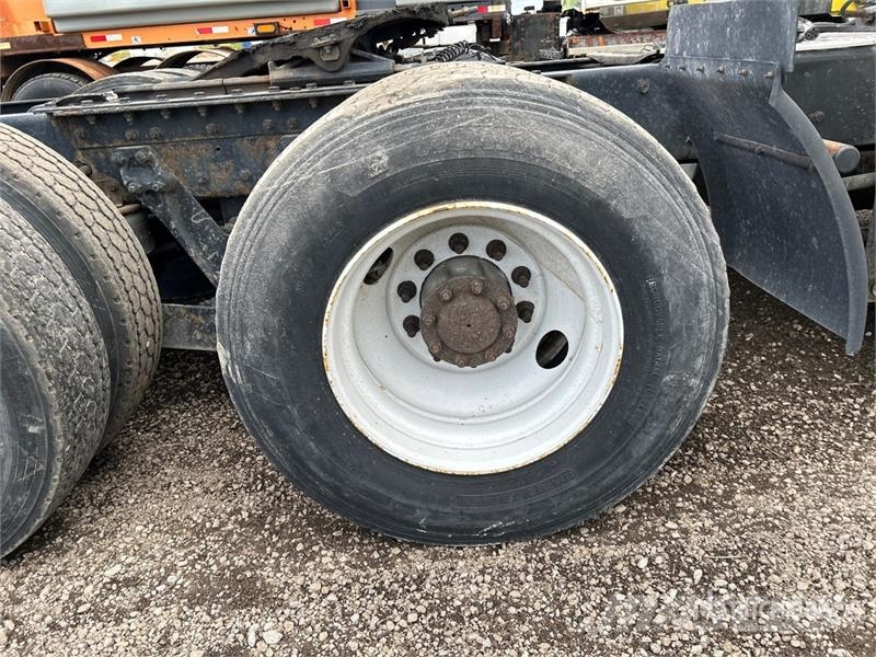 Kenworth T680 Vetopöytäautot