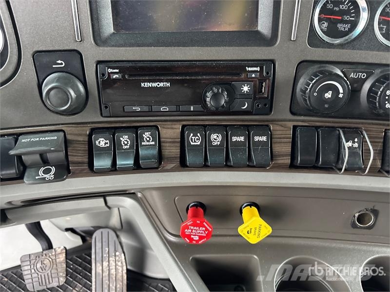 Kenworth T680 Vetopöytäautot