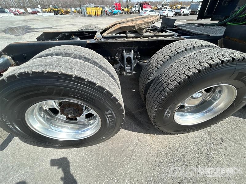 Kenworth T680 Vetopöytäautot