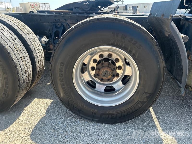 Kenworth T680 Truck Tractor Units