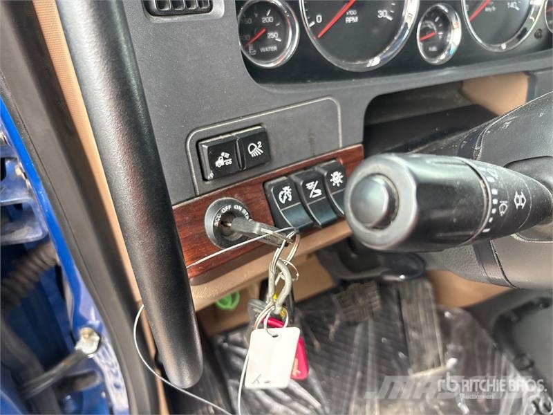 Kenworth T680 Седельные тягачи