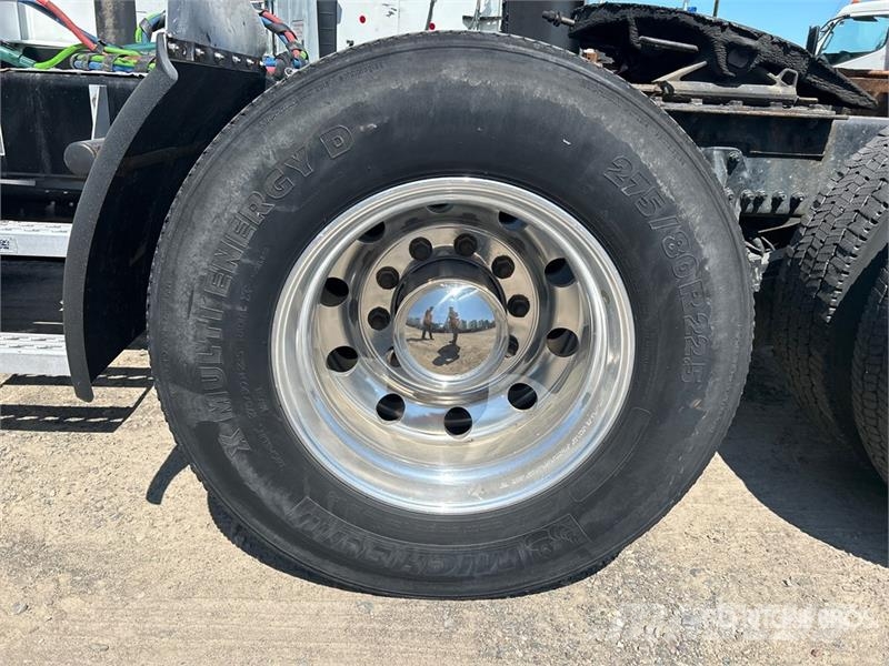Kenworth T680 Vetopöytäautot