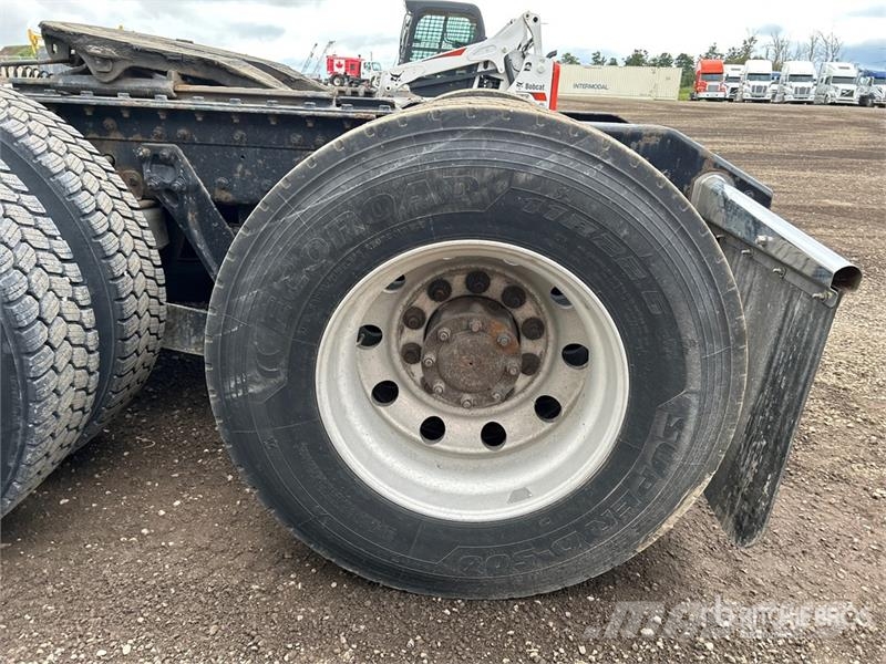 Kenworth T680 Vetopöytäautot