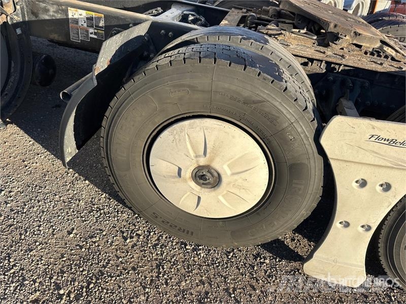 Kenworth T680 وحدات الجر