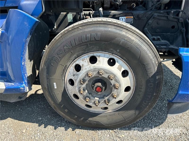 Kenworth T680 Tractor Units