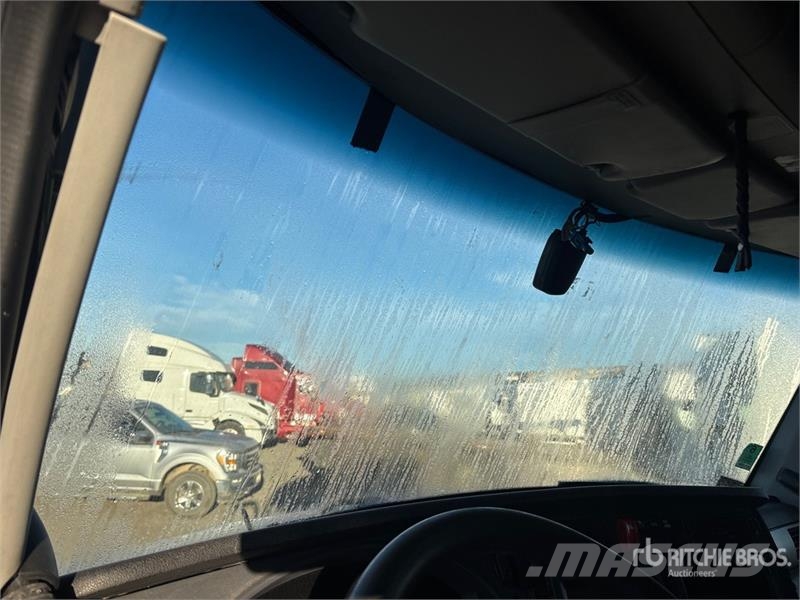 Kenworth T680 وحدات الجر