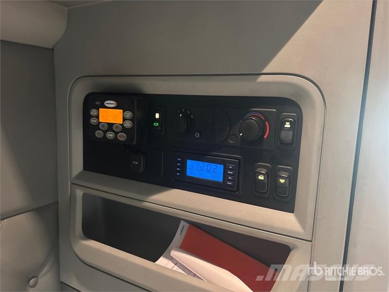 Kenworth T680 Vetopöytäautot