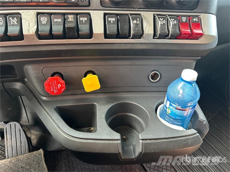 Kenworth T680 Vetopöytäautot
