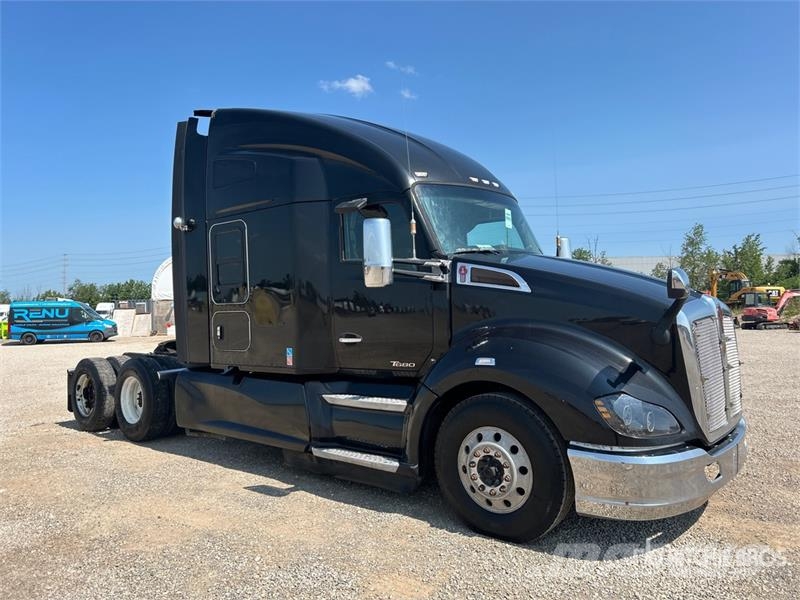 Kenworth T680 Vetopöytäautot