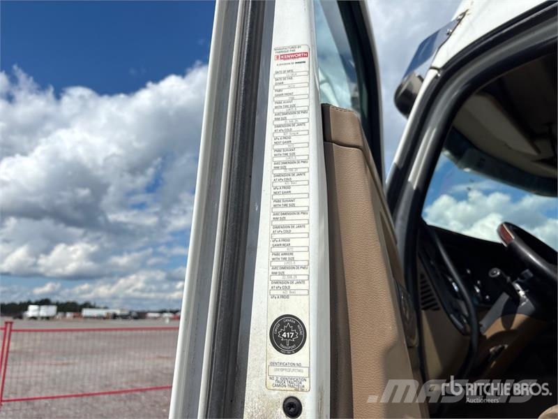 Kenworth T680 وحدات الجر