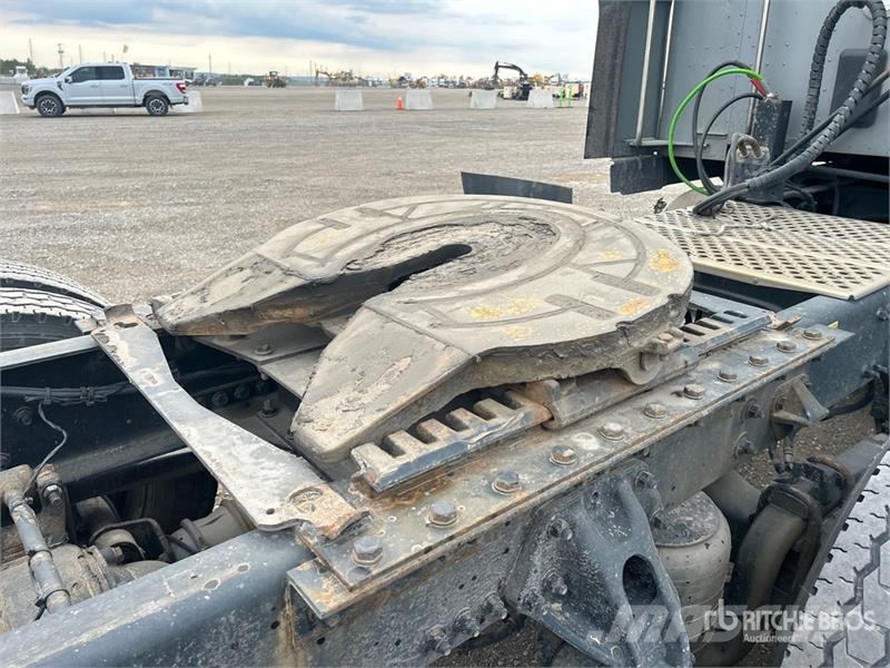 Kenworth T680 Tractor Units
