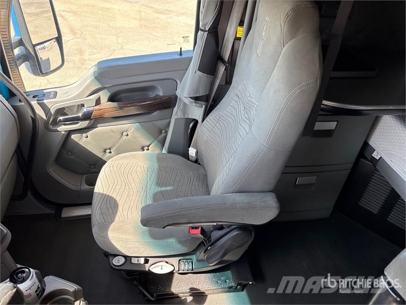 Kenworth T680 Vetopöytäautot