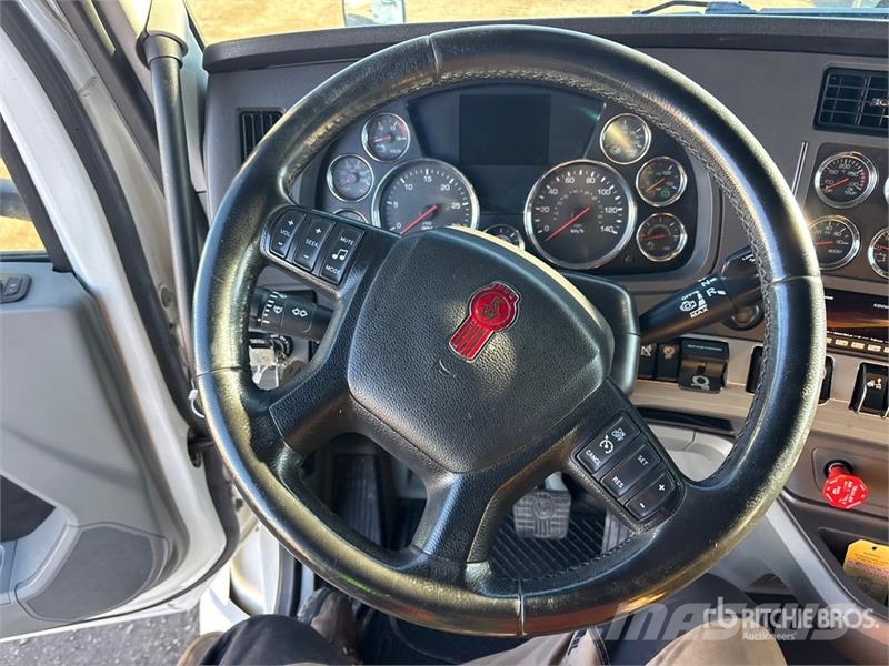 Kenworth T680 牵引车