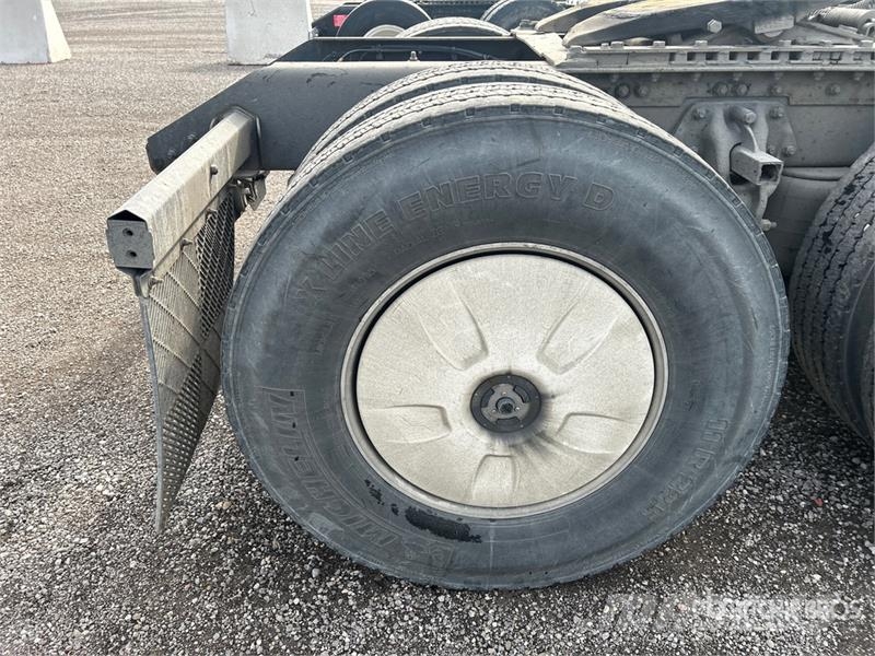 Kenworth T680 Vetopöytäautot