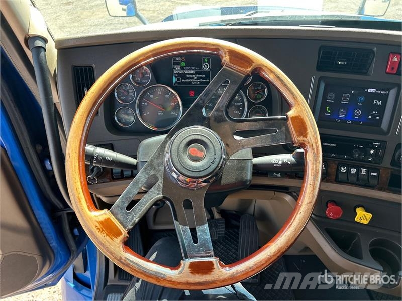Kenworth T680 Tractor Units
