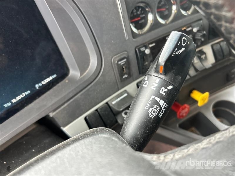 Kenworth T680 Sattelzugmaschinen