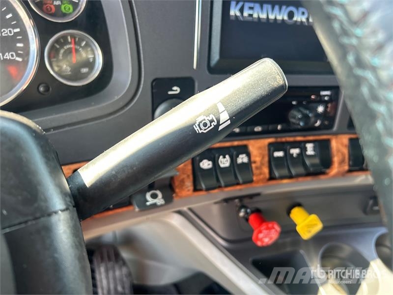 Kenworth T680 Vetopöytäautot