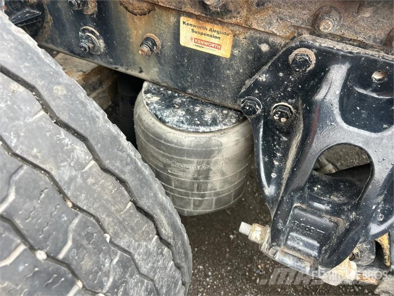 Kenworth T680 وحدات الجر