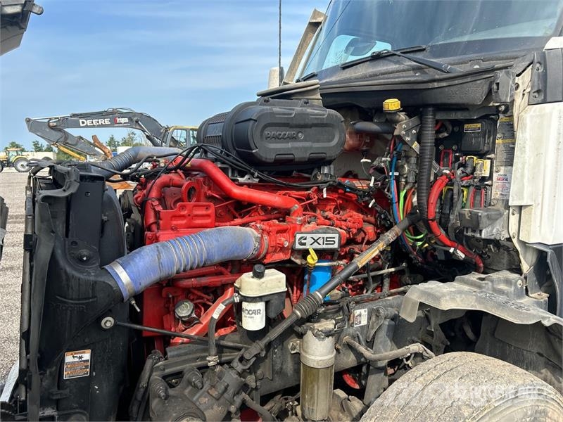 Kenworth T680 Vetopöytäautot