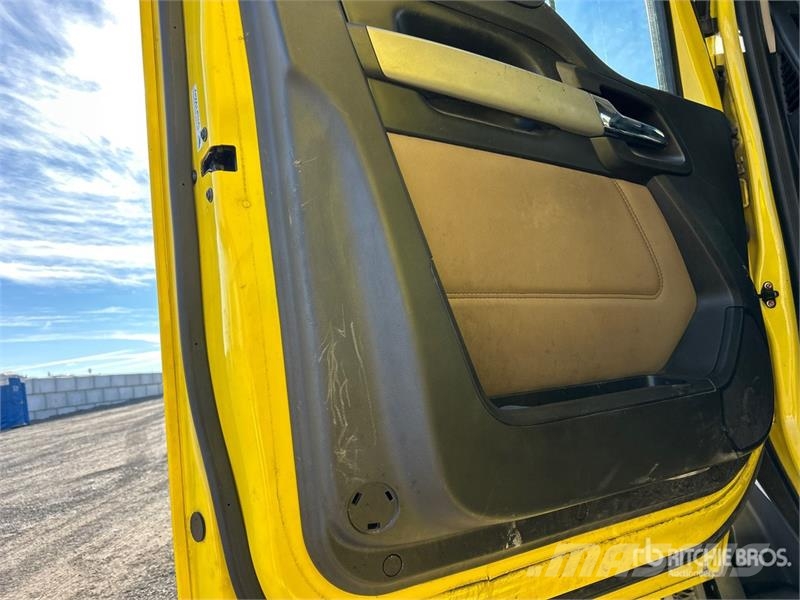 Kenworth T680 Truck Tractor Units