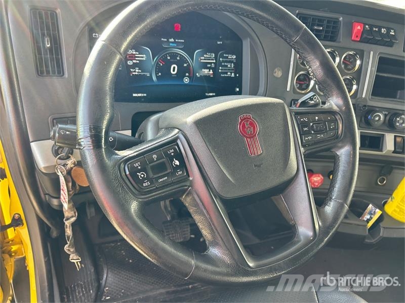 Kenworth T680 Truck Tractor Units