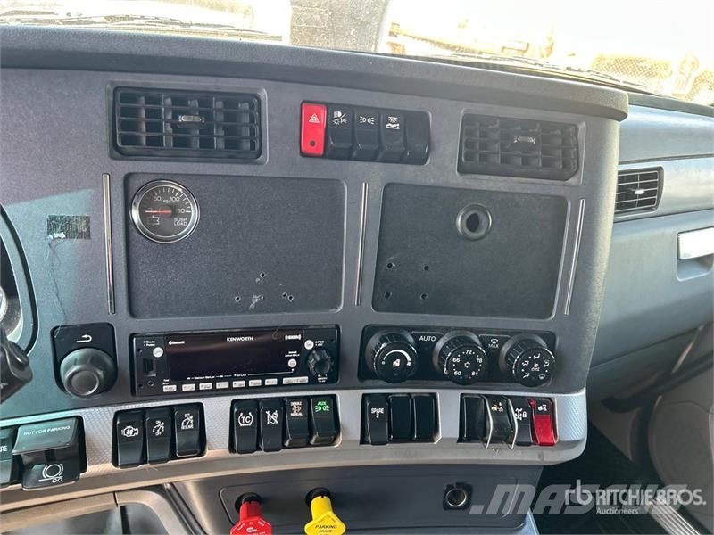Kenworth T680 Vetopöytäautot
