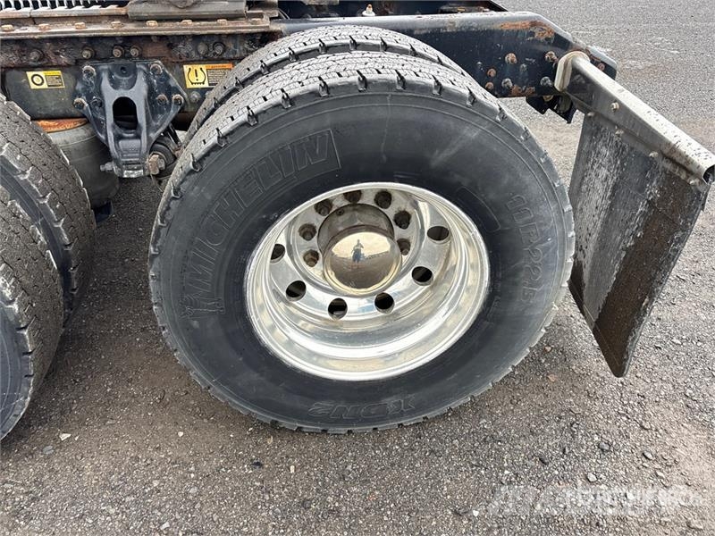 Kenworth T680 Vetopöytäautot