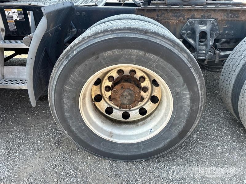 Kenworth T680 Tractor Units